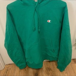 CHAMPION GREEN HOODIE MEDIUM